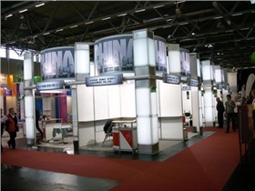 特裝展臺(tái) (2).jpg 特裝展臺(tái) (2).jpg