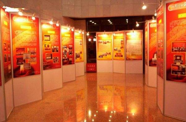 書(shū)畫(huà)展板 書(shū)畫(huà)展板